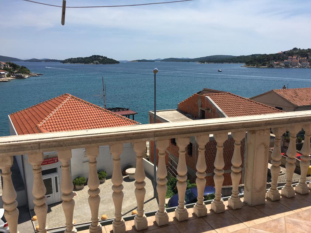 Apartments Kulic Tisno Esterno foto