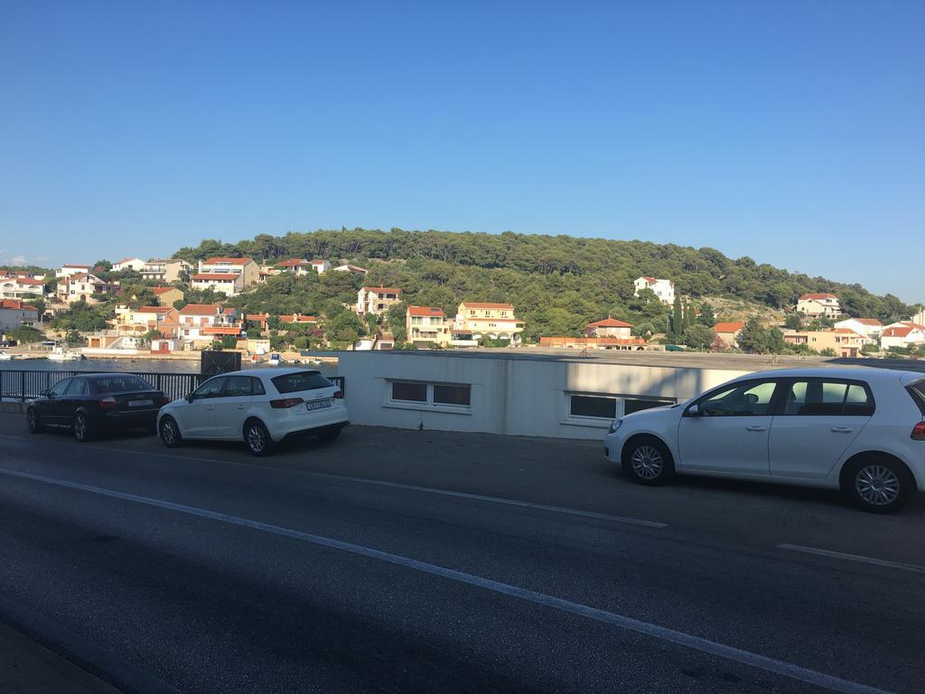 Apartments Kulic Tisno Esterno foto