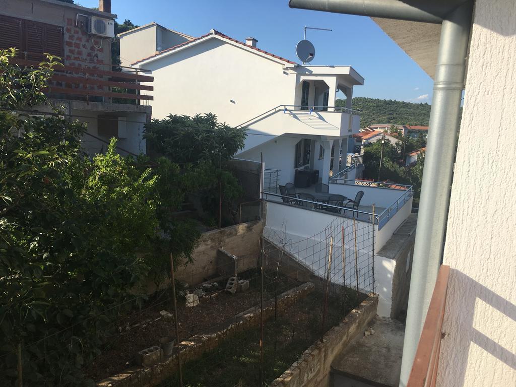 Apartments Kulic Tisno Esterno foto