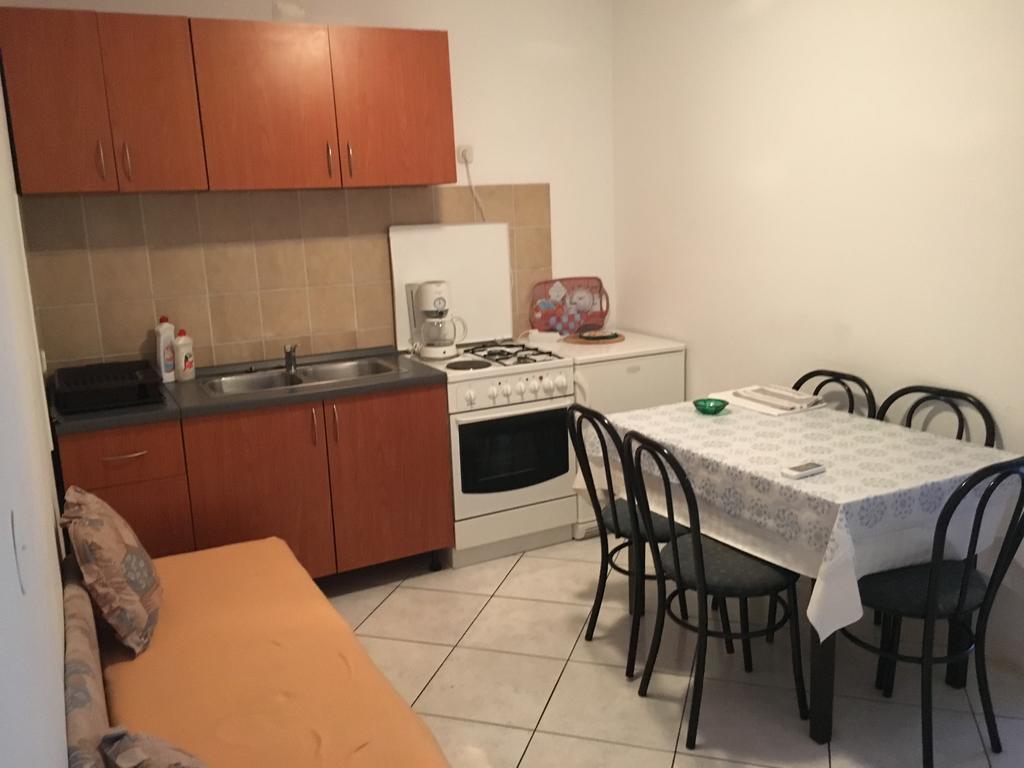 Apartments Kulic Tisno Esterno foto